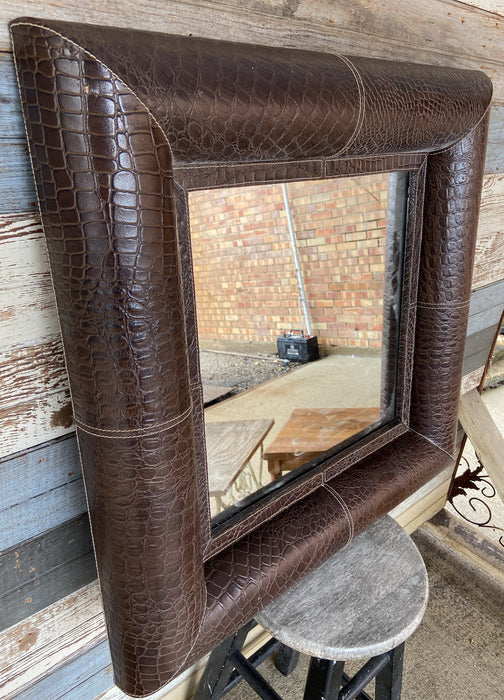 SMALL SQUARE LEATHER FRAMED MIRROR