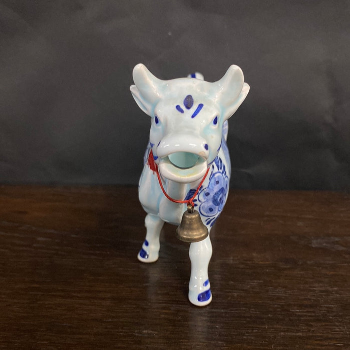 DELFT COW WITH BELL FIGURINE