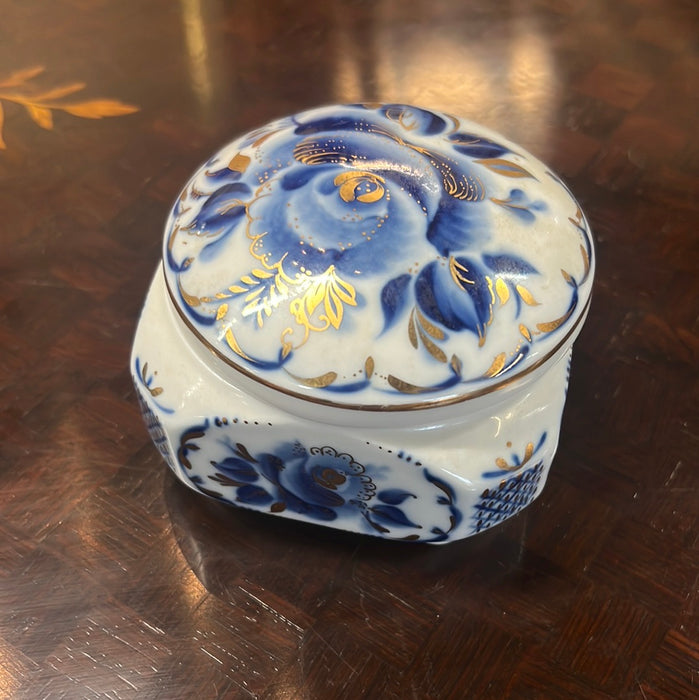 BLUE AND WHITE WITH GOLD PORCELAIN BOX