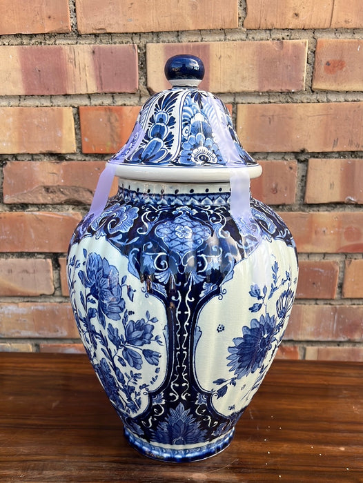 MEDIUM DELFT FLORAL GINGER JAR
