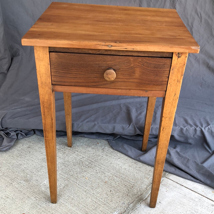 EARLY 1800'S CHERRY SIDE TABLE WITH CHESTNUT AND OAK SECONDARY WOOD