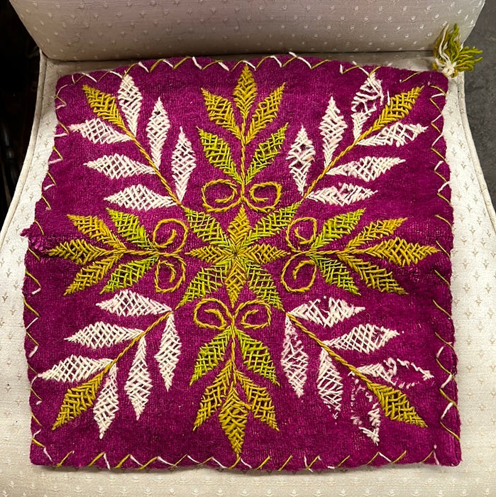 MAGENTA WOOL EMBROIDERED PILLOW COVER FROM EQUADOR