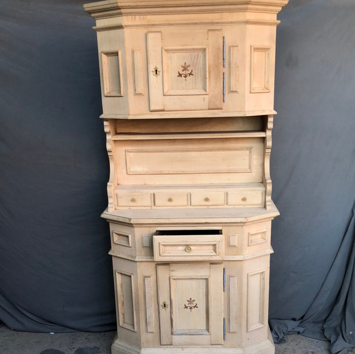 TALL AND NARROW OAK STORAGE CABINET WITH DRAWERS