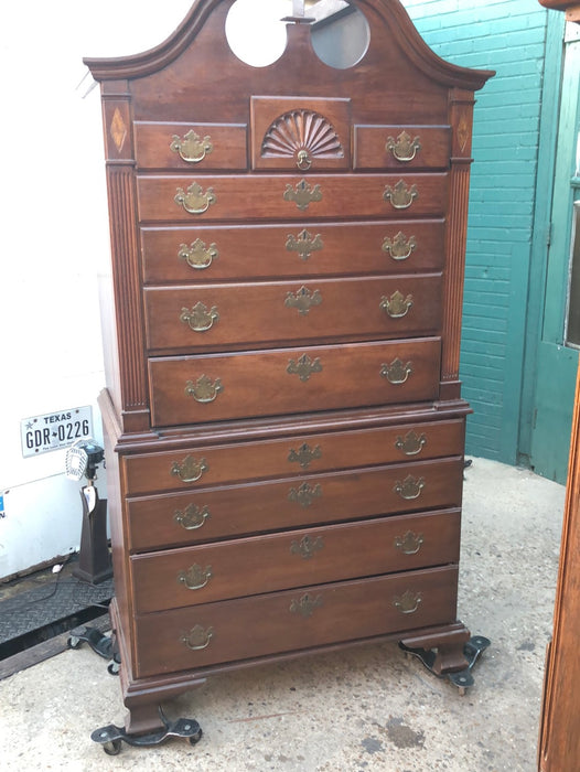 MAHOGANY HIGHBOY WITH BRACKET FEET