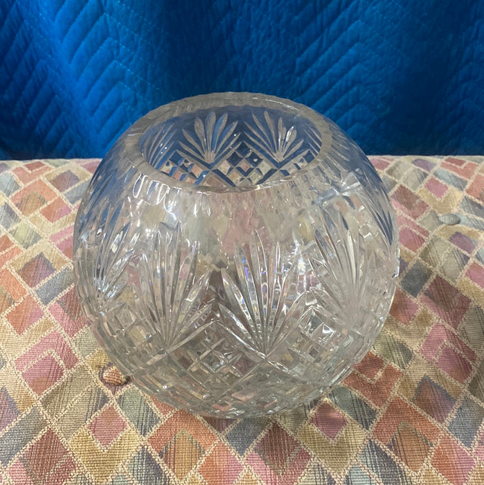 LARGE CRYSTAL ROSE BOWL