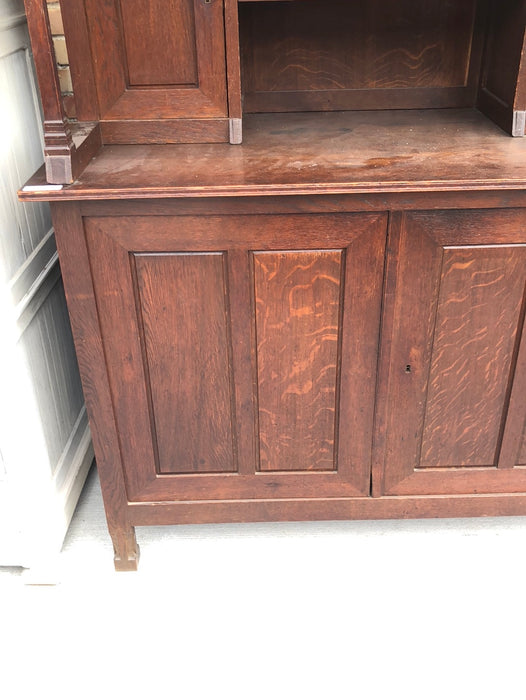 ARTS AND CRAFT OAK BUTLERS CABINET