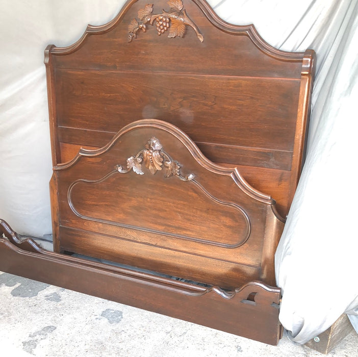 AMERICAN DARK WALNUT BED WITH GRAPE CARVING