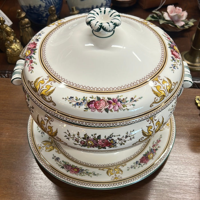 WEDGWOOD TUREEN ON PLATE