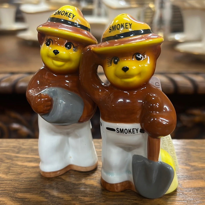 PAIR OF SMOKEY BEAR SALT AND PEPPER SHAKERS