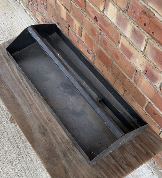 METAL INDUSTRIAL TOOL TRAY WITH HANDLE