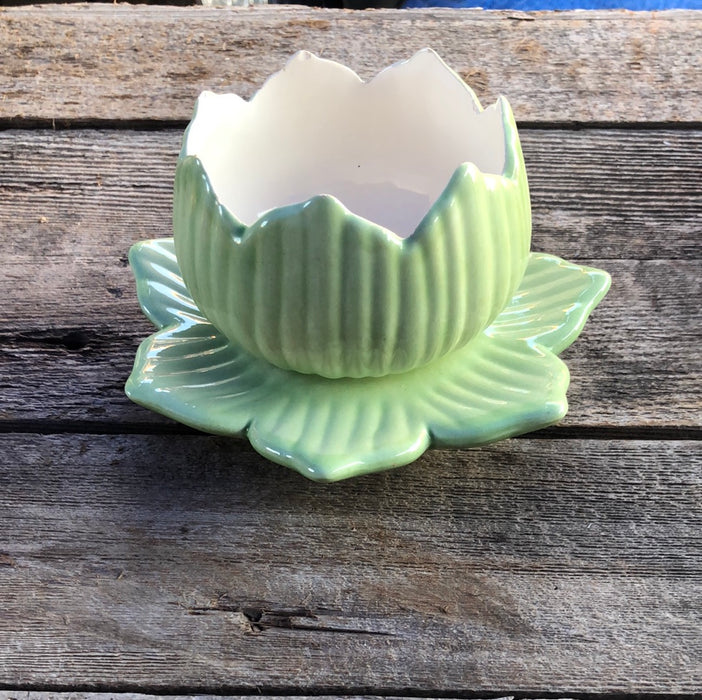CERAMIC LEAF DISH AS FOUND