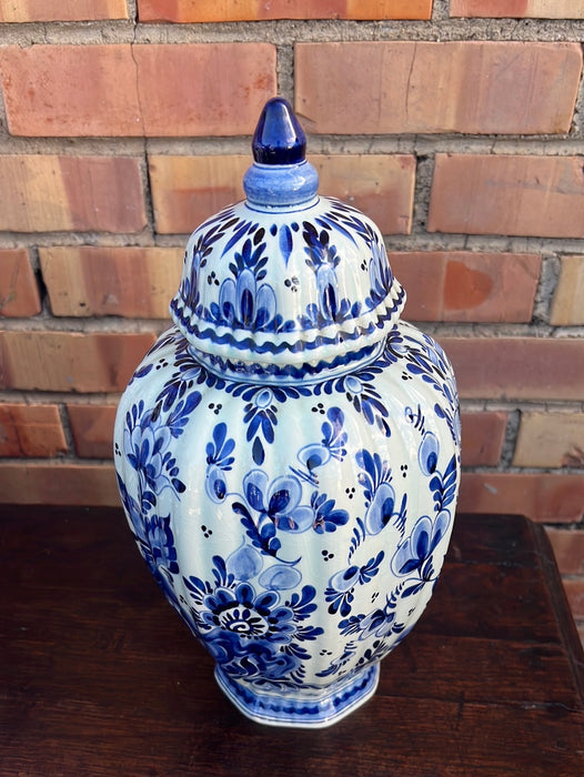 SMALL DELFT FLORAL GINGER JAR