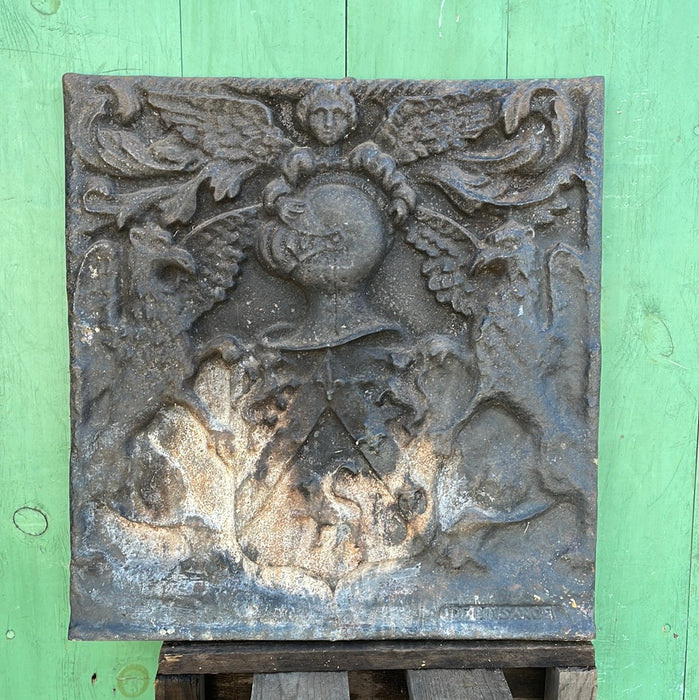 CAST IRON FIREBACK WITH KNIGHTS ARMOR