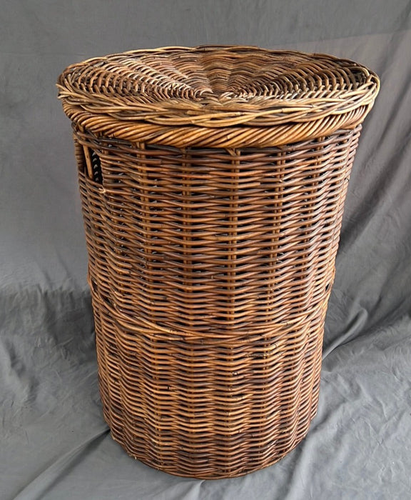 ROUND CYLINDRICAL BROWN TALL WICKER BASKET WITH LID
