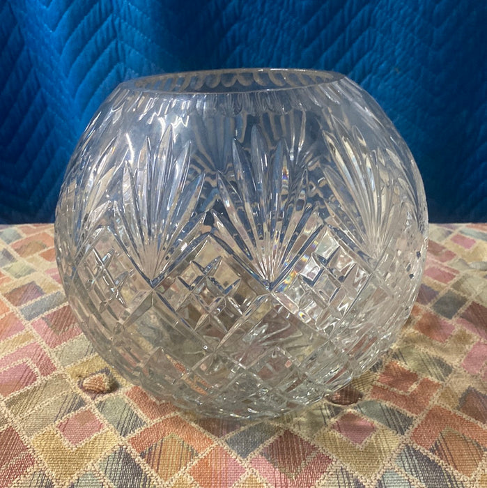 LARGE CRYSTAL ROSE BOWL