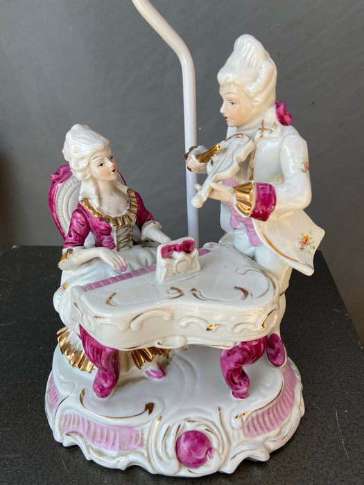 ITALIAN MUSICIANS PORCELAIN LAMP - AS FOUND