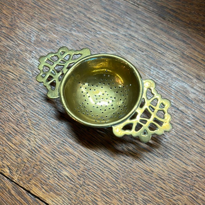 BRASS TEA STRAINER