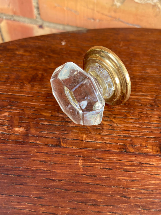 SET OF 8 CLEAR GLASS AND BRASS DOOR KNOBS