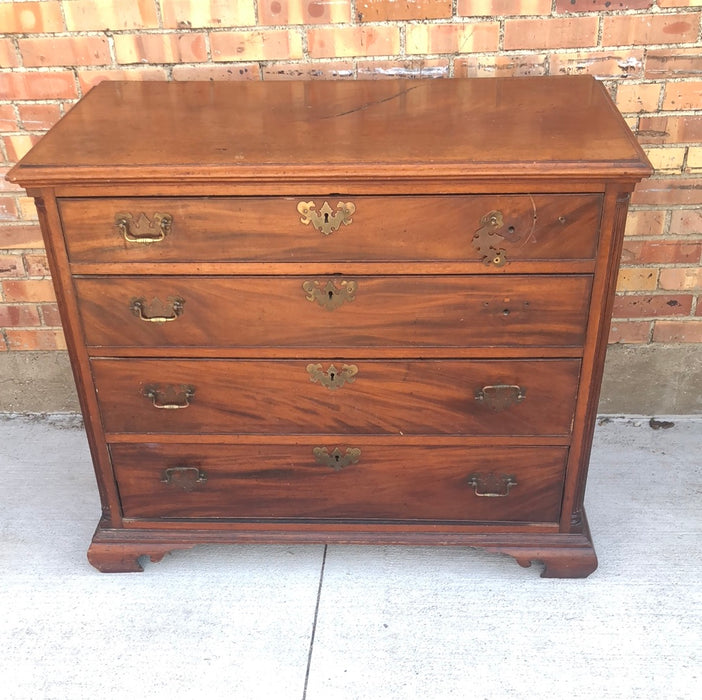 MAHOGANY GEORGIAN CHEST