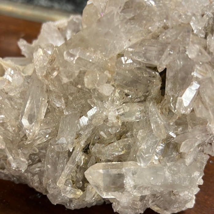 LARGE QUARTZ CLUSTER