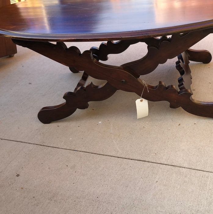 LARGE OVAL COFFEE TABLE WITH X FORM BASE