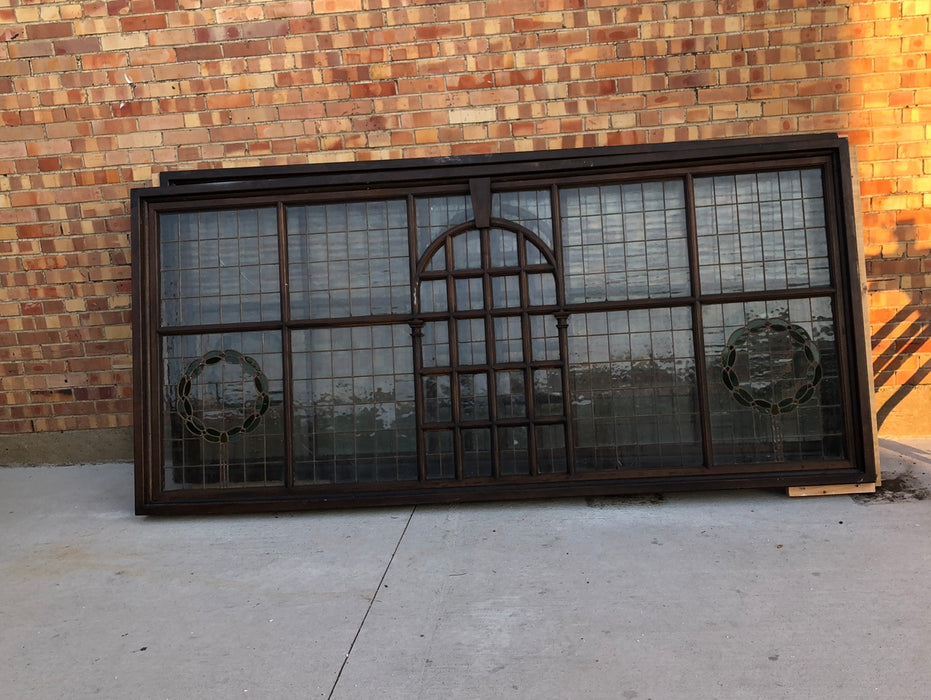 EACH OAK HUGE MULLIONED & LEADED STAINED GLASS WINDOW WITH WREATH