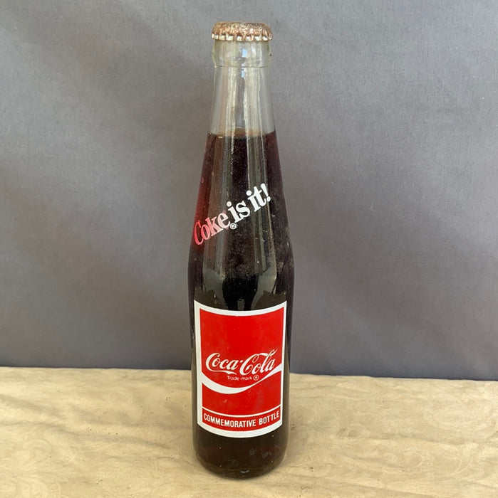 KENTUCKY DERBY 1983 COKE BOTTLE