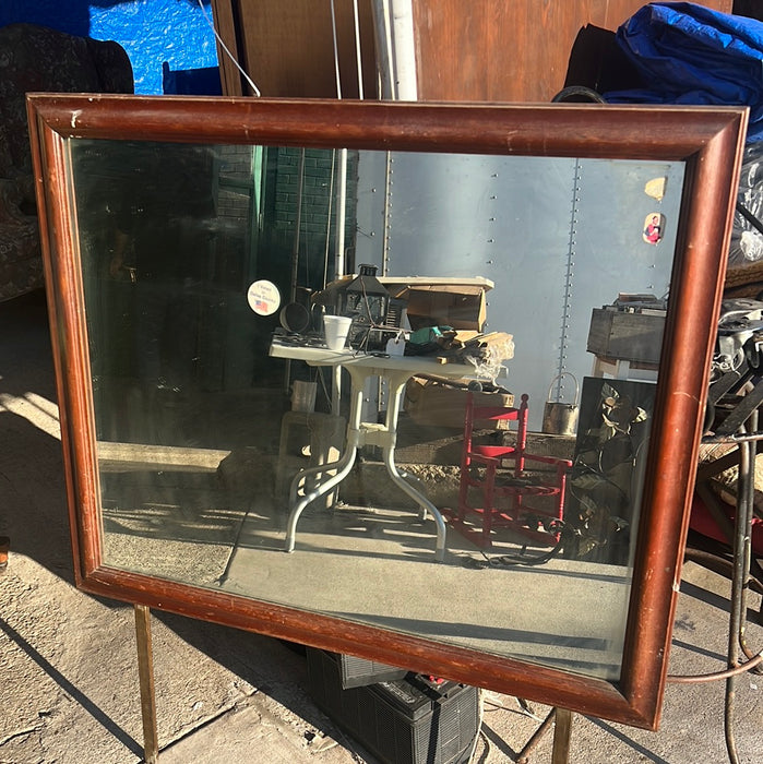 RECTANGULAR MIRROR IN WOODEN FRAME