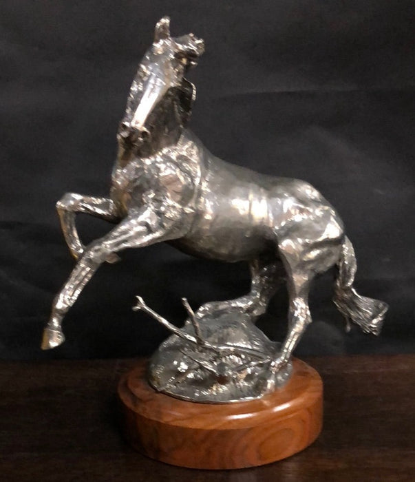 PEWTER HORSE STATUE BY KENNETH WYATT 1982