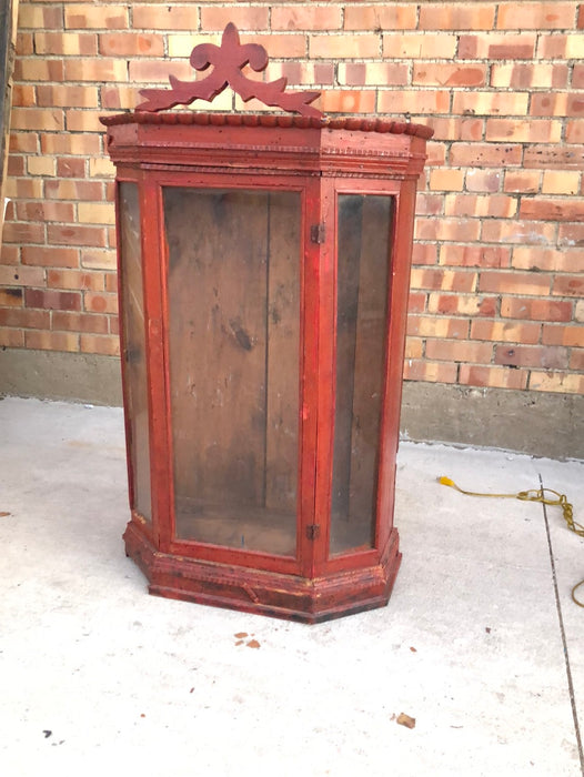 RED SOUTH AMERICAN RELIQUARY