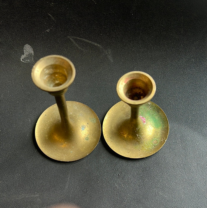 PAIR OF SMALL BRASS CANDLE STICKS (TWO DIFFERENT SIZES)