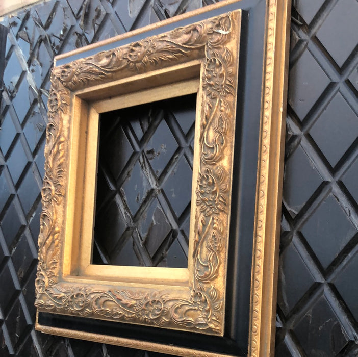 SMALL BLACK AND GOLD ORNATE FRAME