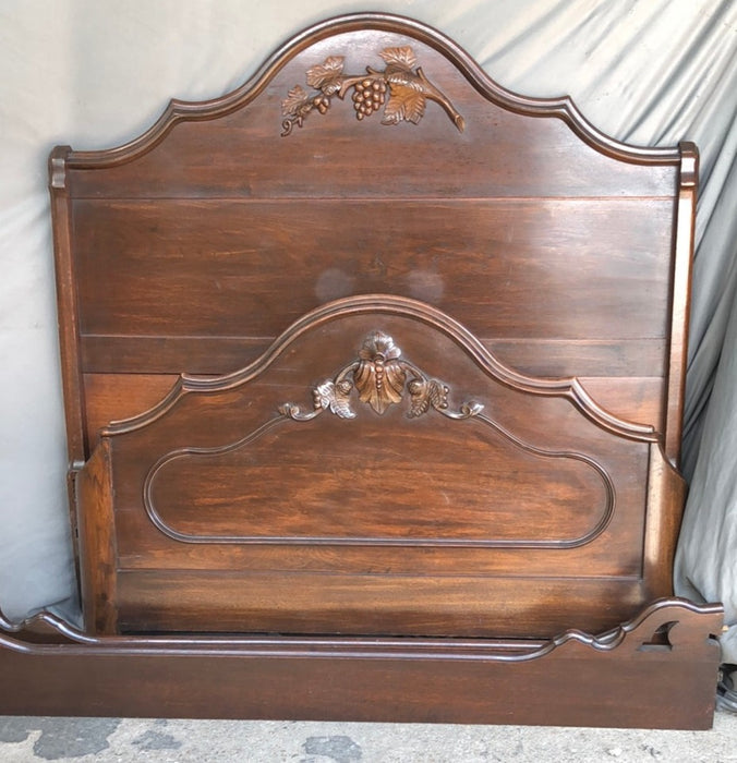 AMERICAN DARK WALNUT BED WITH GRAPE CARVING