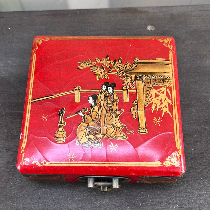 CHINESE COMPASS IN RED LAQUER CASE