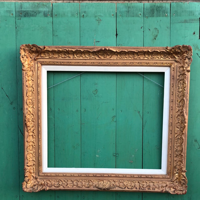 ORNATE ROSE GOLD FRAME WITH FILET