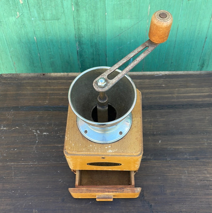 KLAVERTJE COFFEE GRINDER BEECHWOOD AND BRASS