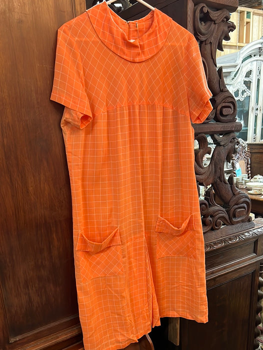 BRIGHT CORAL ORANGE SHORT SLEEVE DRESS WITH POCKETS
