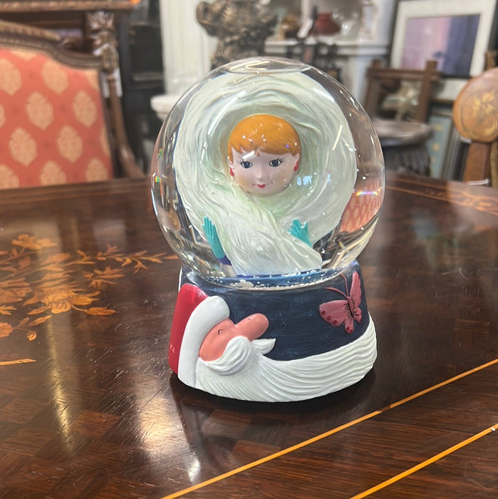 SANTA SNOW GLOBE