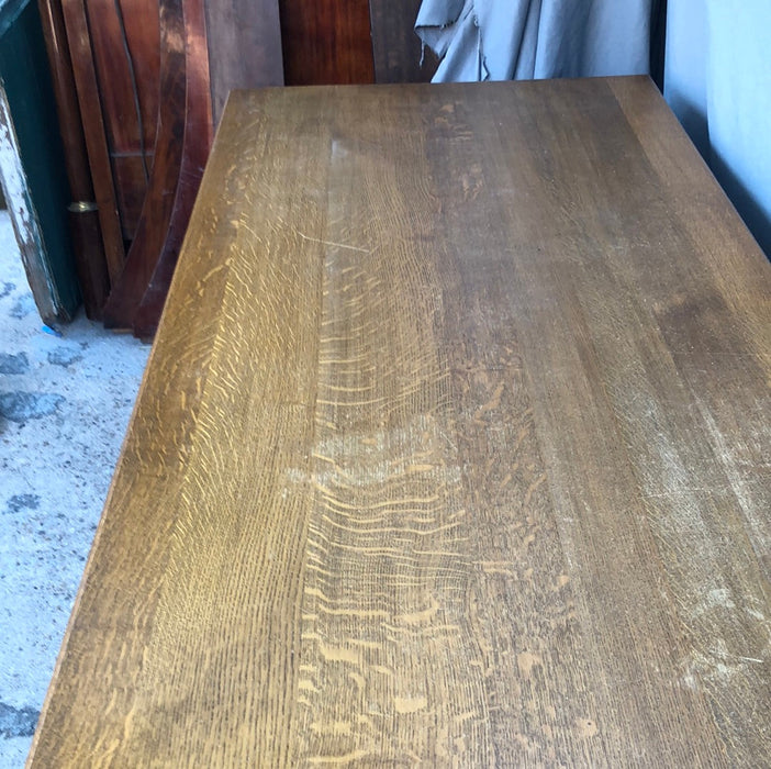 MEDIUM OAK SQUARE LEG FARM TABLE