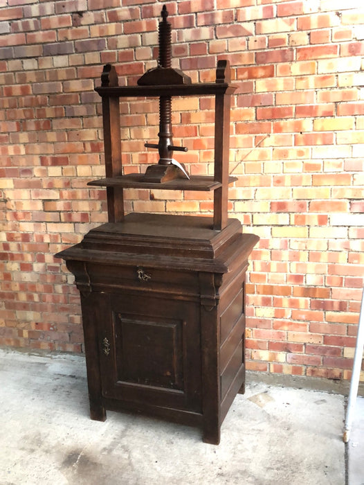OAK BOOK PRESS