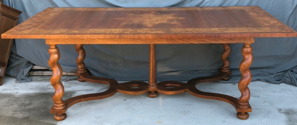 BAKER DINING TABLE WITH TWO LEAVES AND PADS