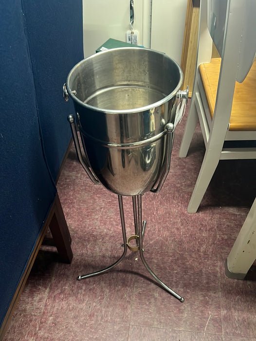 STANDING CHAMPAGNE ICE BUCKET