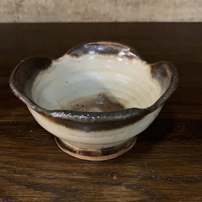 PALE YELLOW FLOWER SHAPED POTTERY BOWL