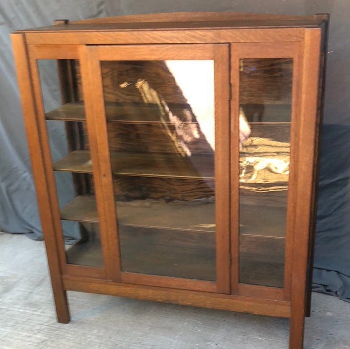 SMALL MISSION OAK STYLE CHINA CABINET