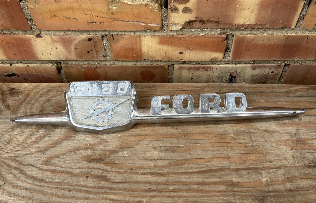 FORD F-100 EMBLEM