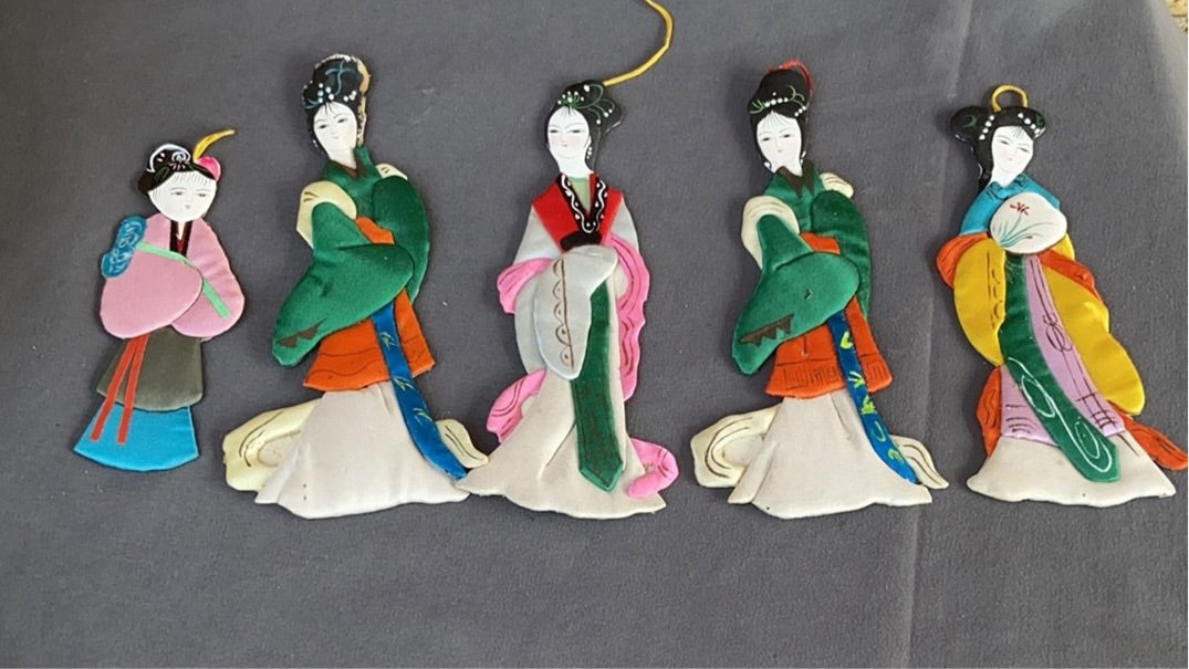 FABRIC CHINESE FIGURES SET IN BOX