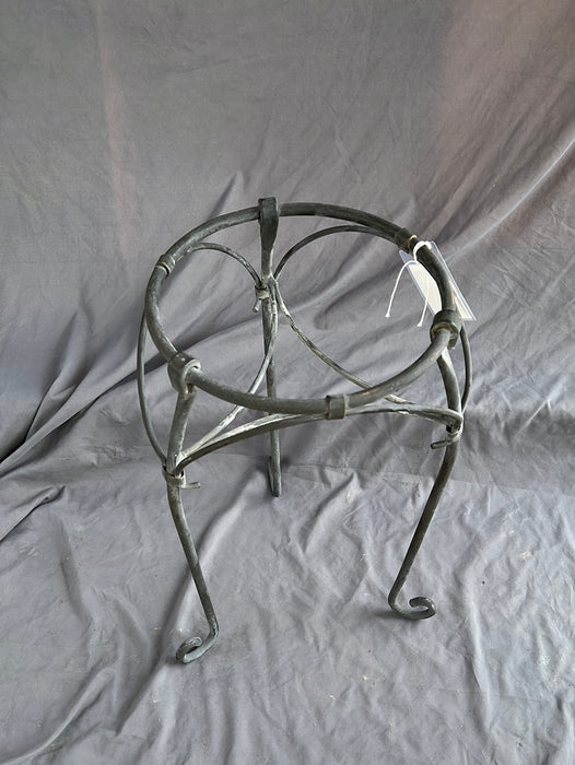 WROUGHT IRON SMALL PLANT STAND