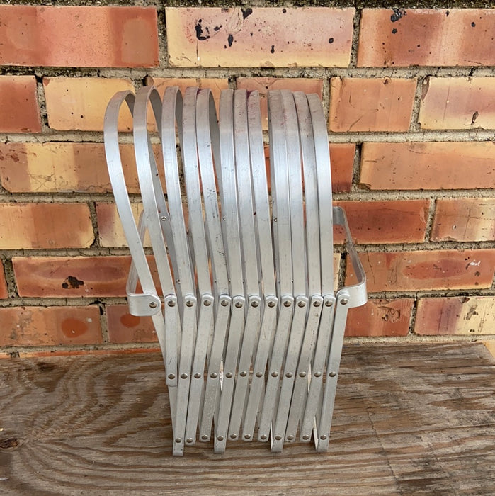 ALUMINUM RETRACTABLE DRYING RACK