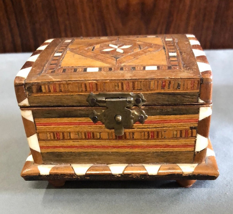 TINY WOOD BOX WITH BONE INLAY