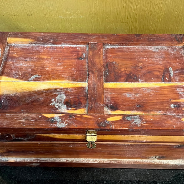 LARGE CEDAR BOX
